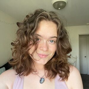 Meet your Posher, Olivia